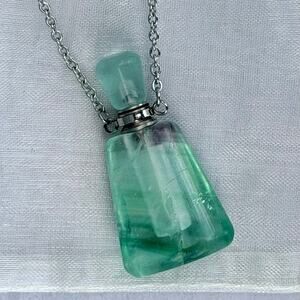Natural Fluorite Quartz Crystal Perfume Bottle Necklace Pendant Essential Oil
